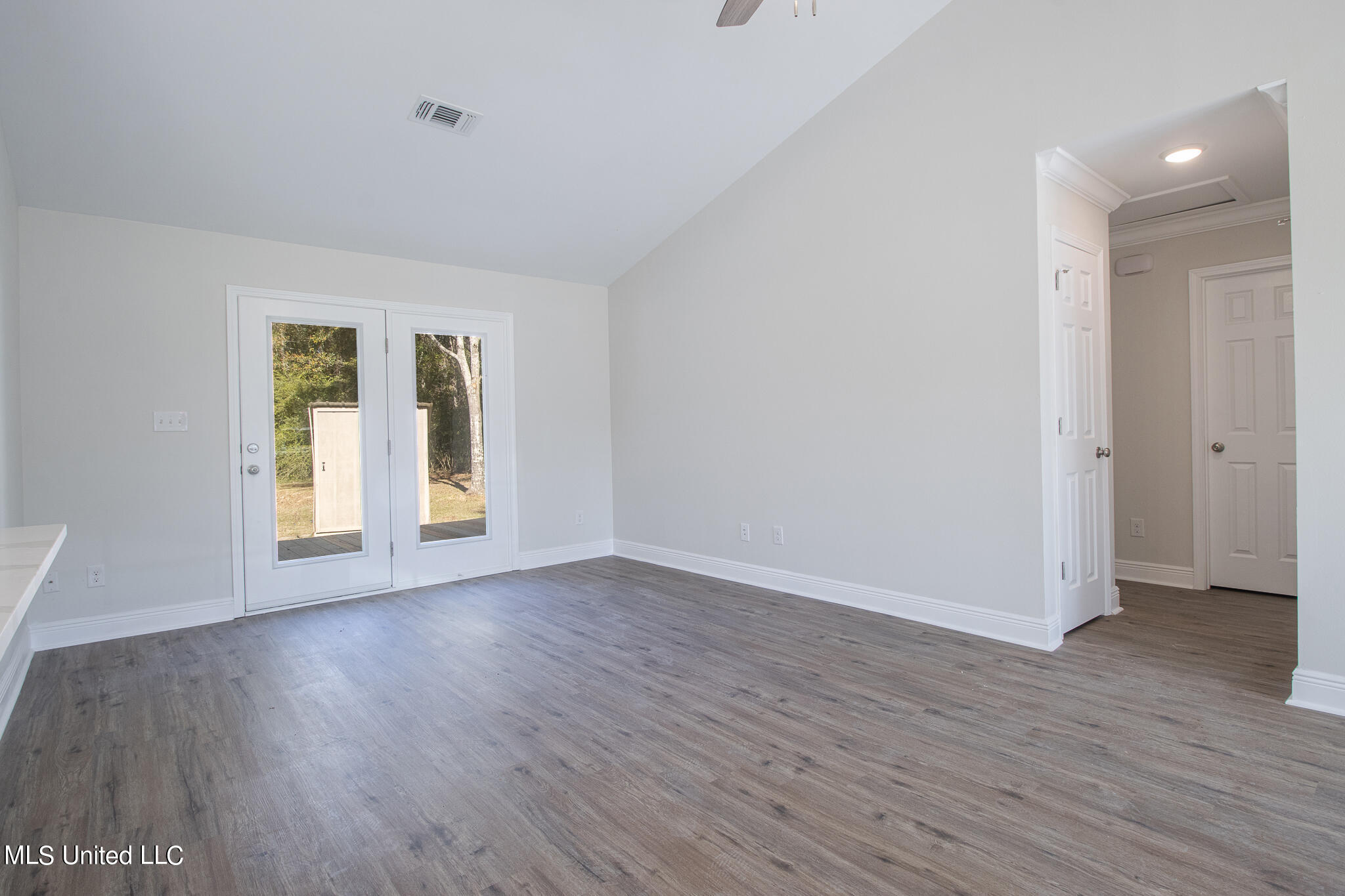 17184 Lowery Road Gulfport, MS 39503 - Photo 3 of 22 Lowery-57025