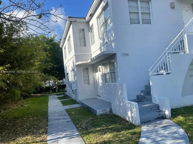 $1,700 | 1784 Normandy Drive, Unit 4, Miami Beach, FL 33141