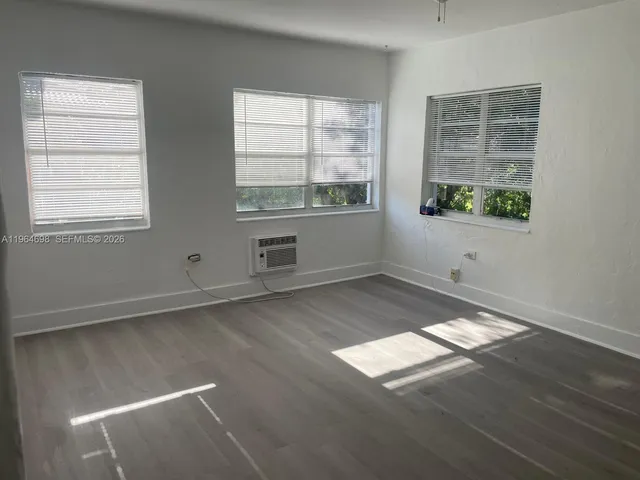 $1,700 | 1784 Normandy Drive, Unit 4, Miami Beach, FL 33141