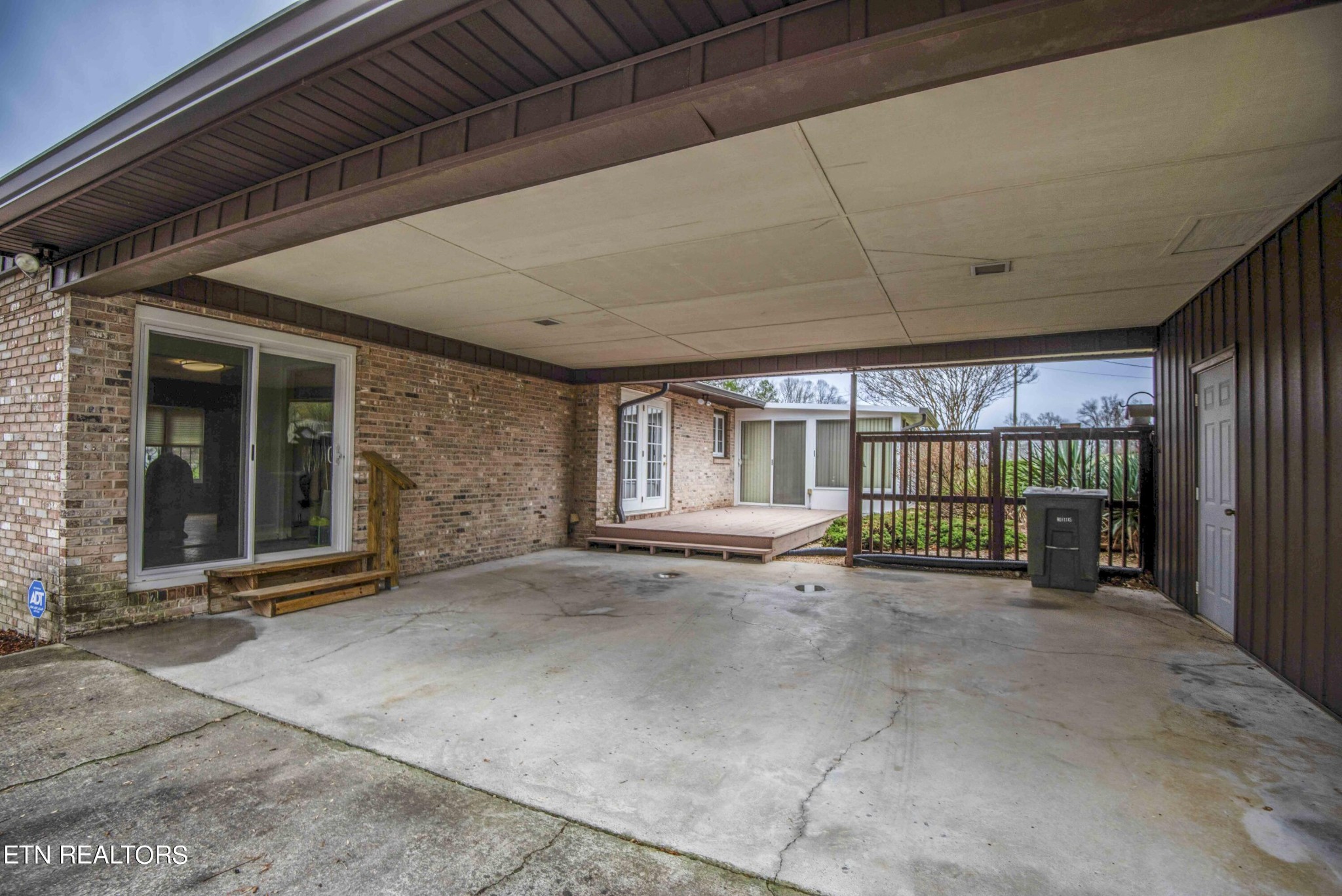 1280 Laurel Road Clinton, TN 37716 - Photo 29 of 36 a view of a house with a outdoor space