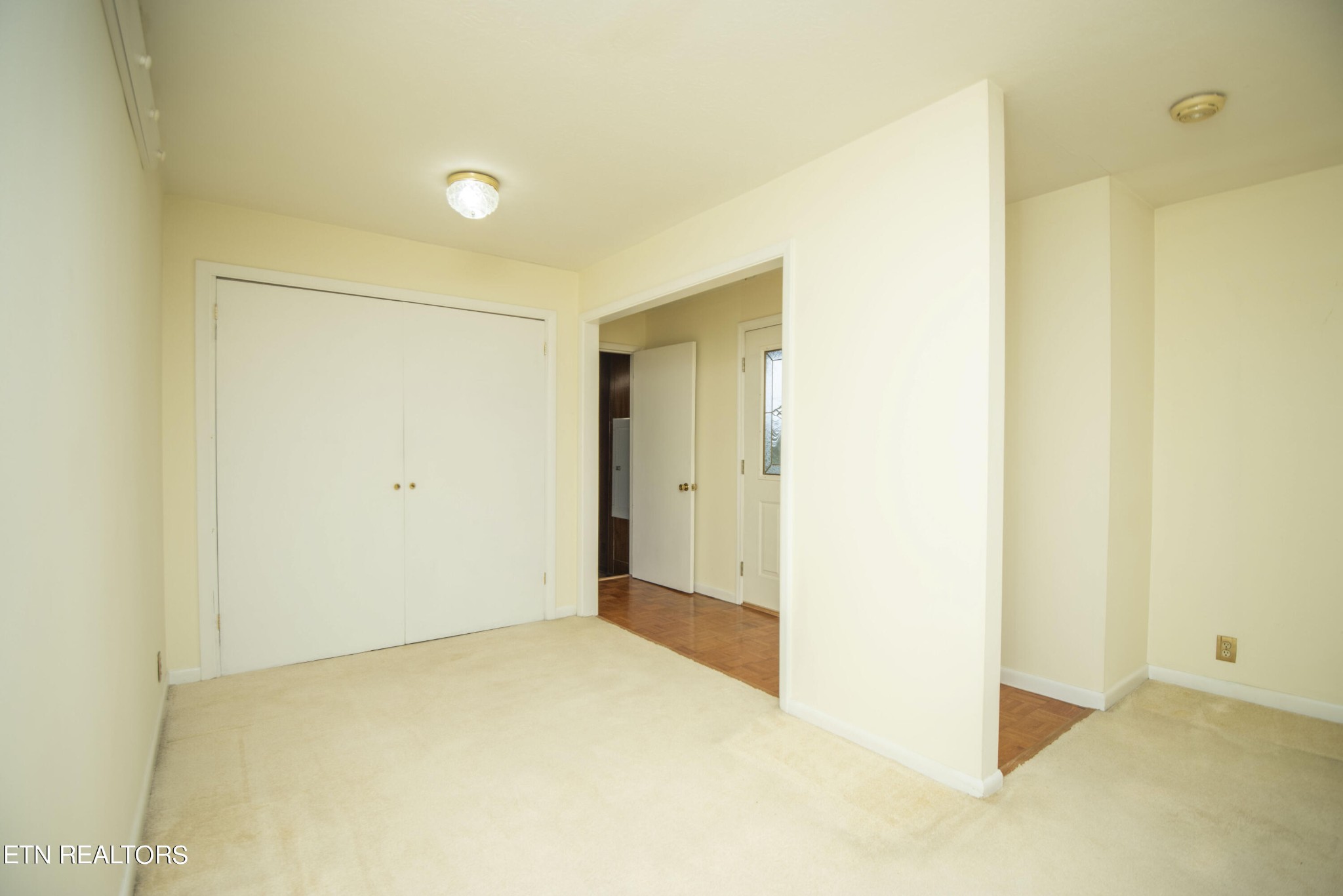 1280 Laurel Road Clinton, TN 37716 - Photo 10 of 36 a view of an empty room