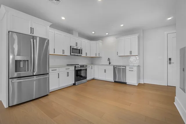 $549,900 | 62 Foundry Street, Unit 414, Wakefield, MA 01880