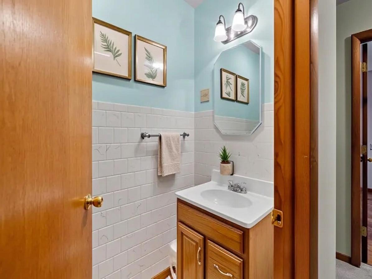 215 North State Street Genoa, IL 60135 - Photo 15 of 38