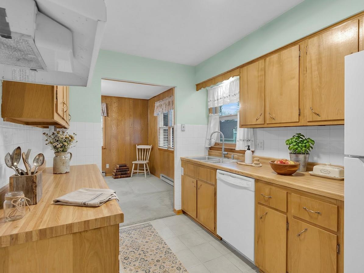 215 North State Street Genoa, IL 60135 - Photo 9 of 38