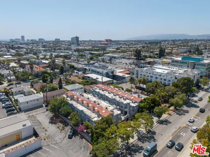 $1,069,000 | 1436 20th Street, Unit 8, Santa Monica, CA 90404