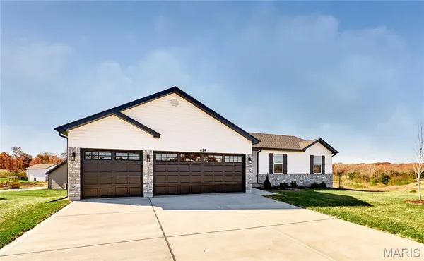 $319,900 | 28554 Shallow Water Road, Warrenton, MO 63383