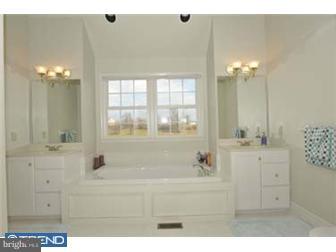 28 Woodside Farm Road Garnet Valley, PA 19060 - Photo 8 of 12 Gallery Image 8