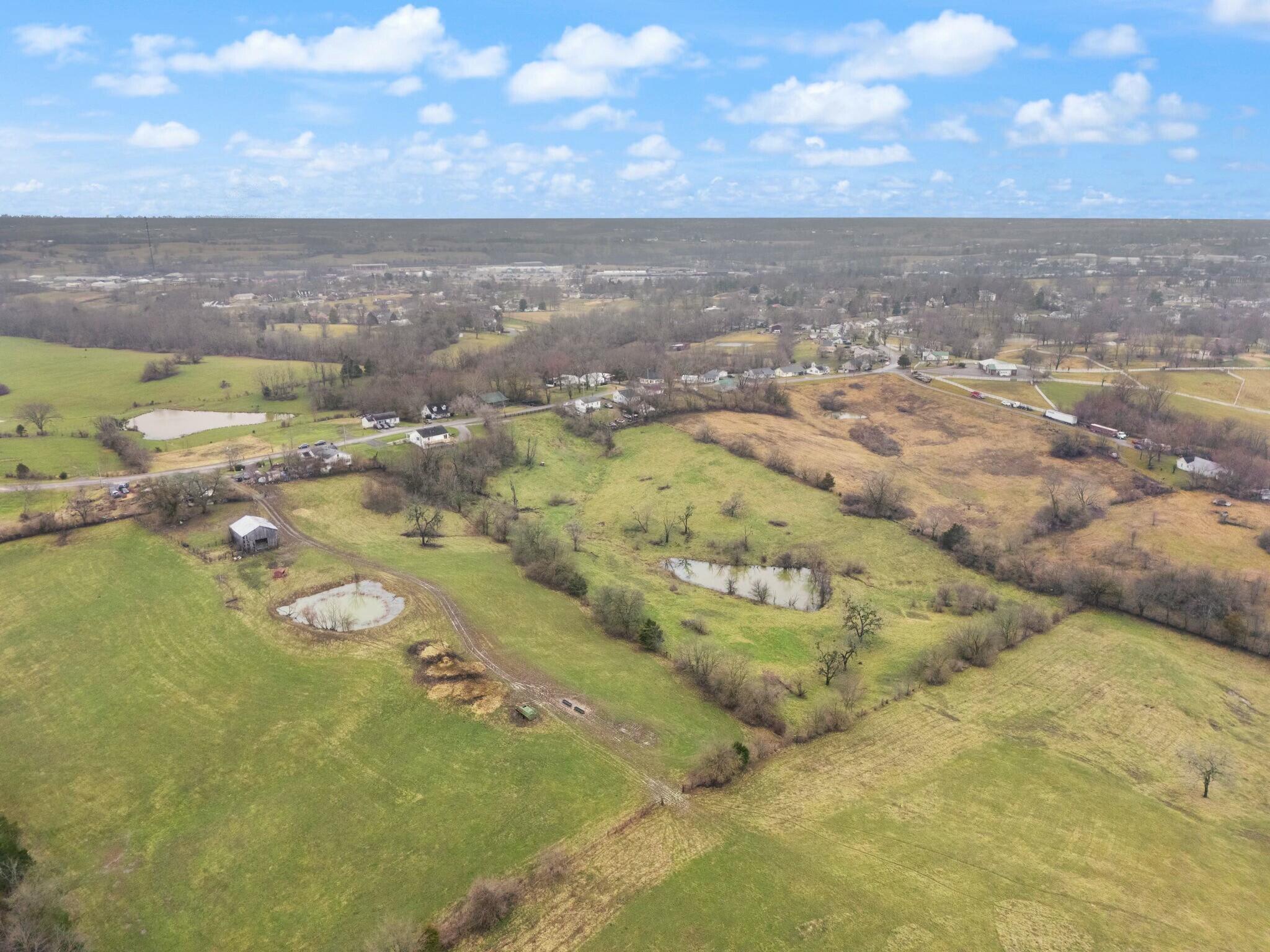 685 Bellows Mill Road Harrodsburg, KY 40330 - Photo 6 of 37 tempImage6rcKwg