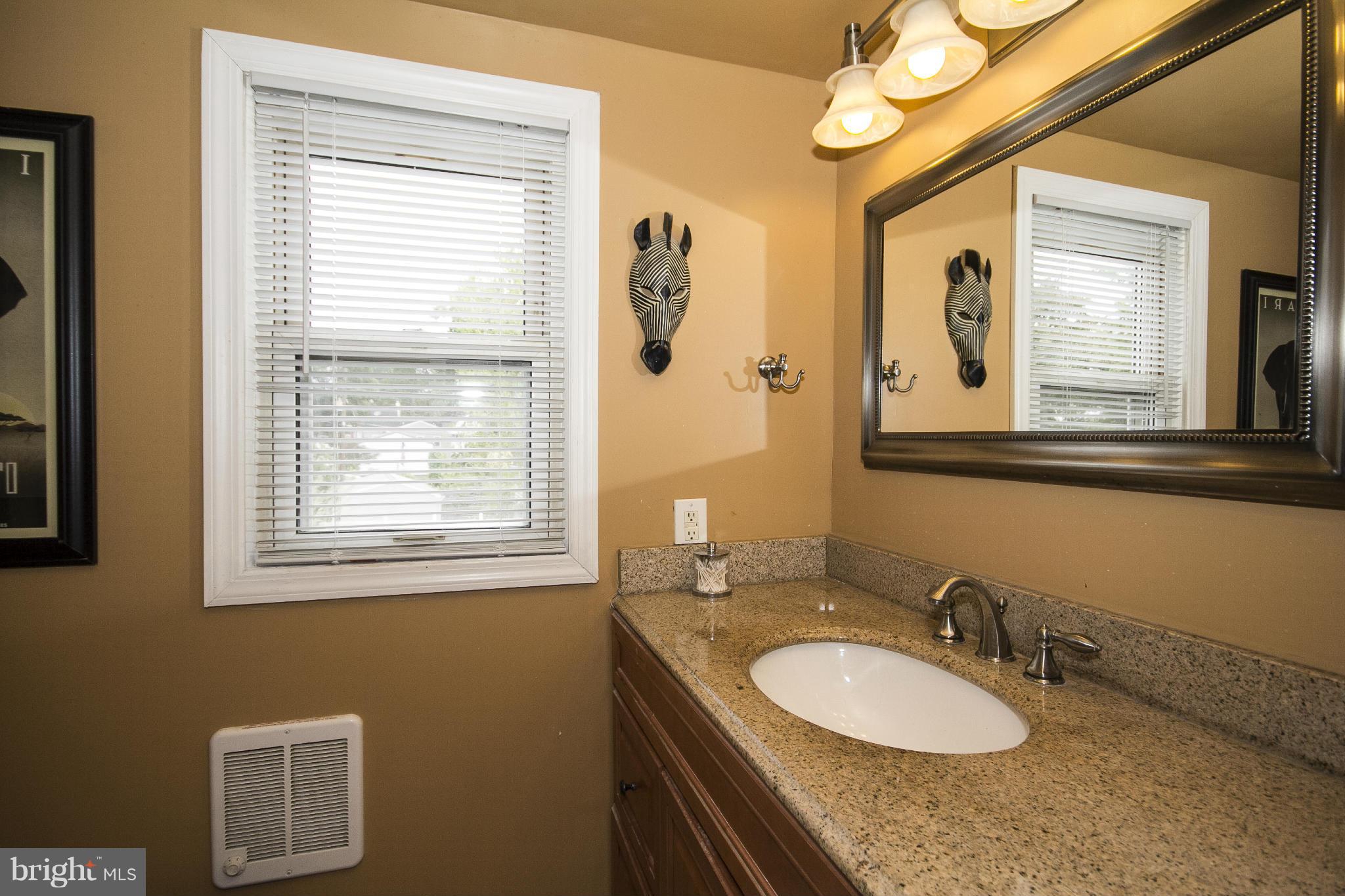 2906 Topaz Road Baltimore, MD 21234 - Photo 20 of 30 Upper level Full Bath