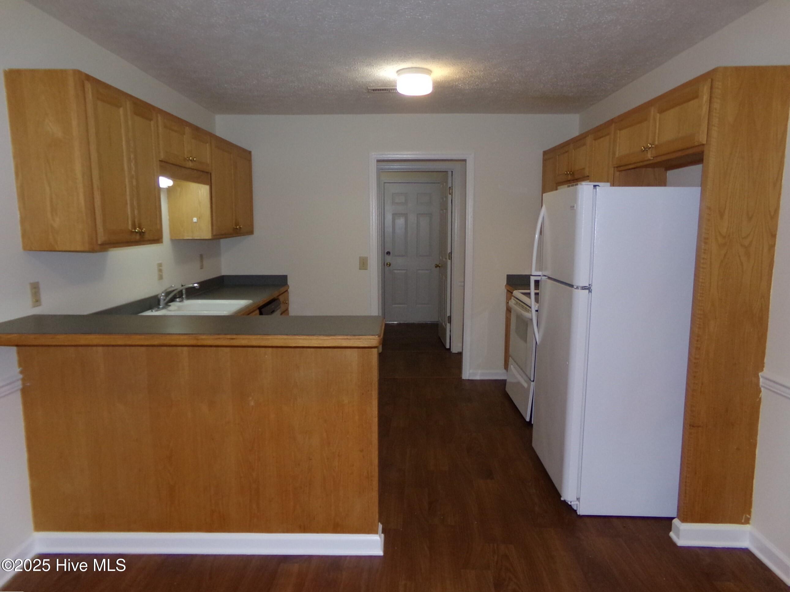 819 Fir Trail Havelock, NC 28532 - Photo 11 of 32 100_0527