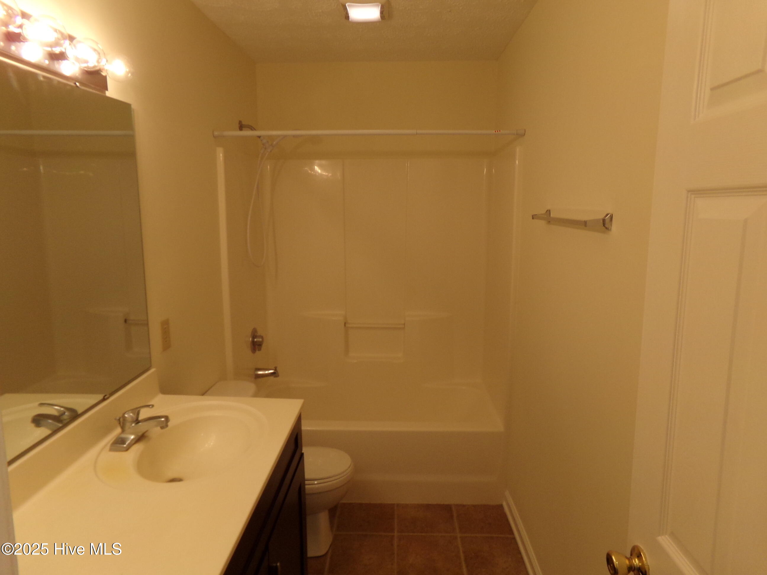 819 Fir Trail Havelock, NC 28532 - Photo 16 of 32 100_0533