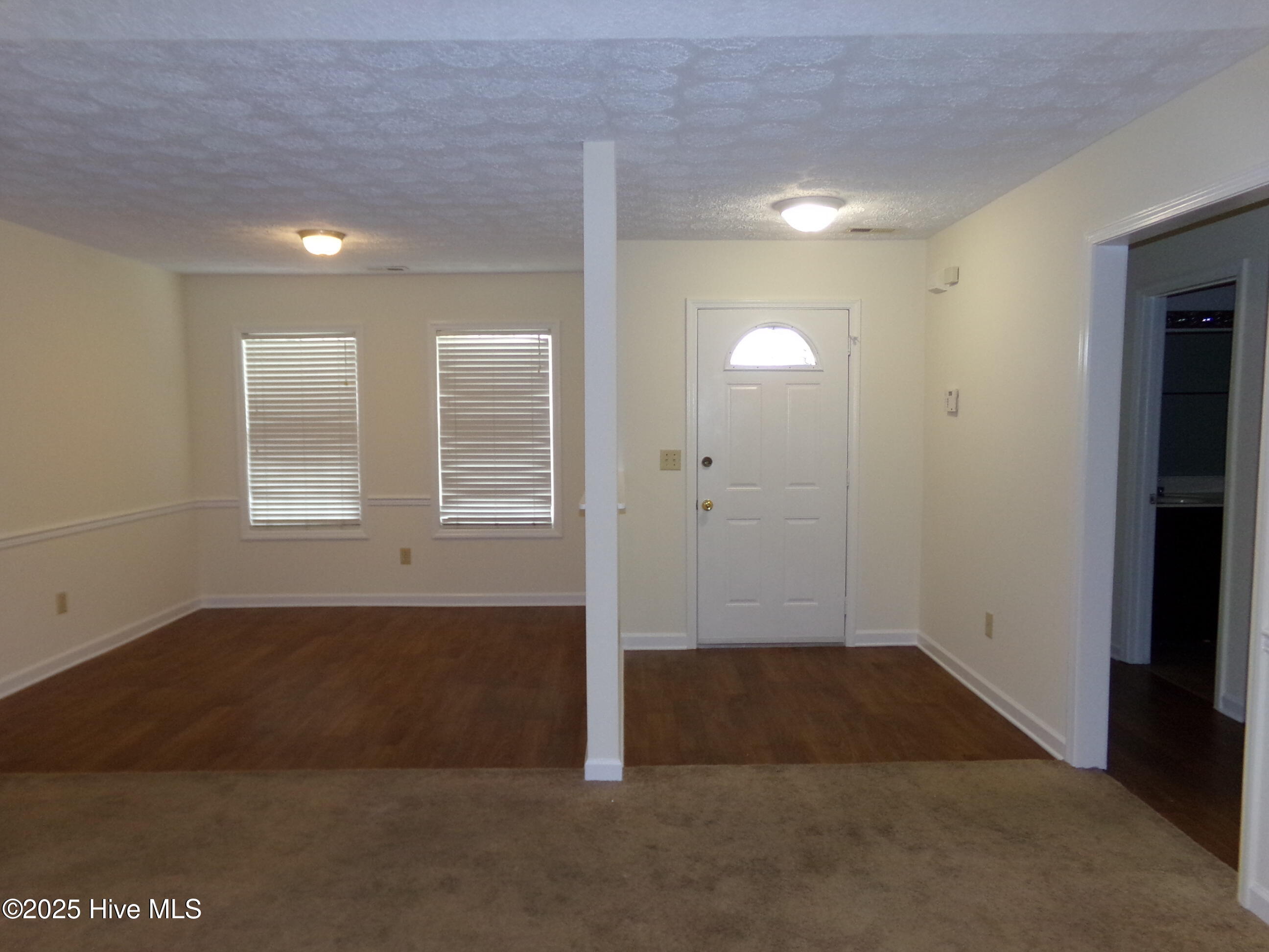 819 Fir Trail Havelock, NC 28532 - Photo 5 of 32 100_0515