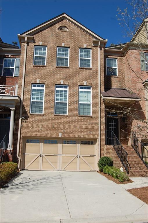 Front Shot - 3844 Fairhill Pt