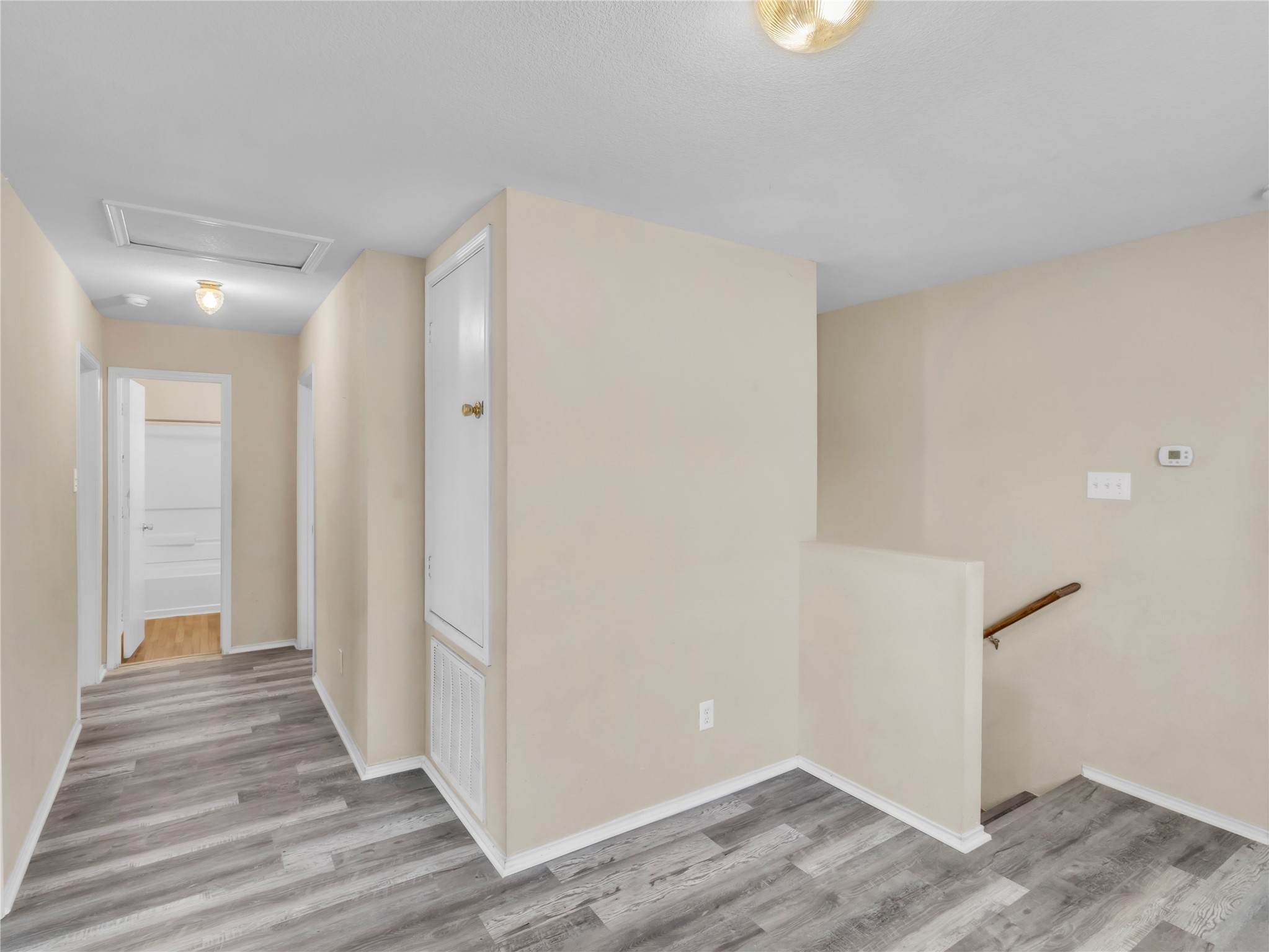12830 Windy Summer Lane Houston, TX 77044 - Photo 18 of 33 Second floor hallway