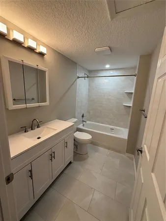 $2,450 | 13340 Lewis Gallagher Road, Dover, FL 33527