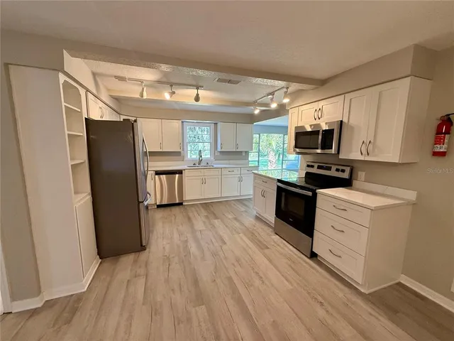 $2,800 | 13340 Lewis Gallagher Road, Dover, FL 33527