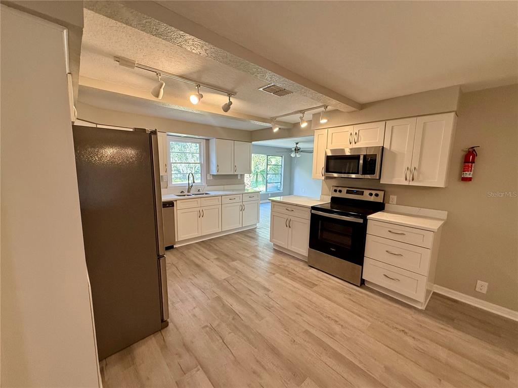 13340 Lewis Gallagher Road Dover, FL 33527 - Photo 9 of 21