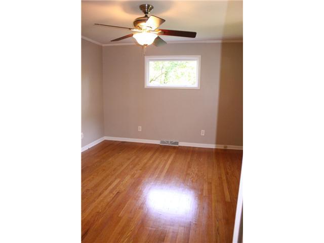 2320 Edgevale Road Columbus, OH 43221 - Photo 12 of 21