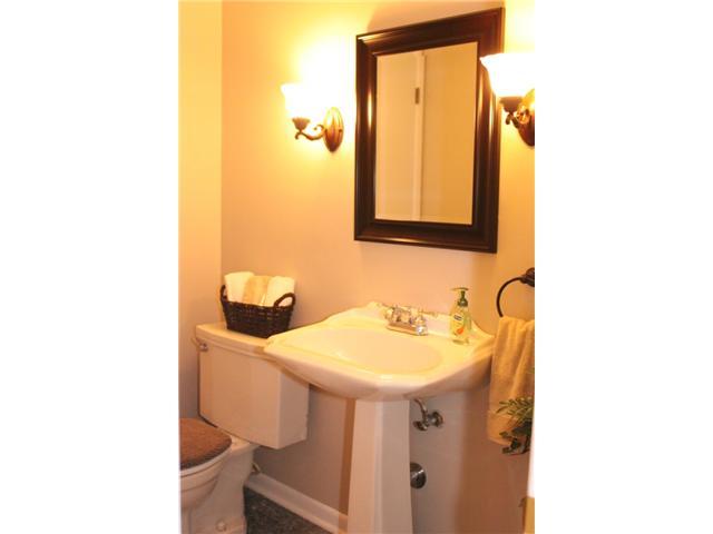 2320 Edgevale Road Columbus, OH 43221 - Photo 9 of 21