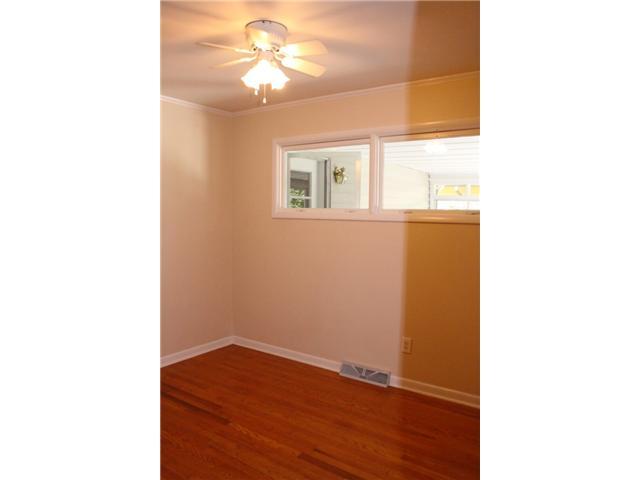 2320 Edgevale Road Columbus, OH 43221 - Photo 10 of 21