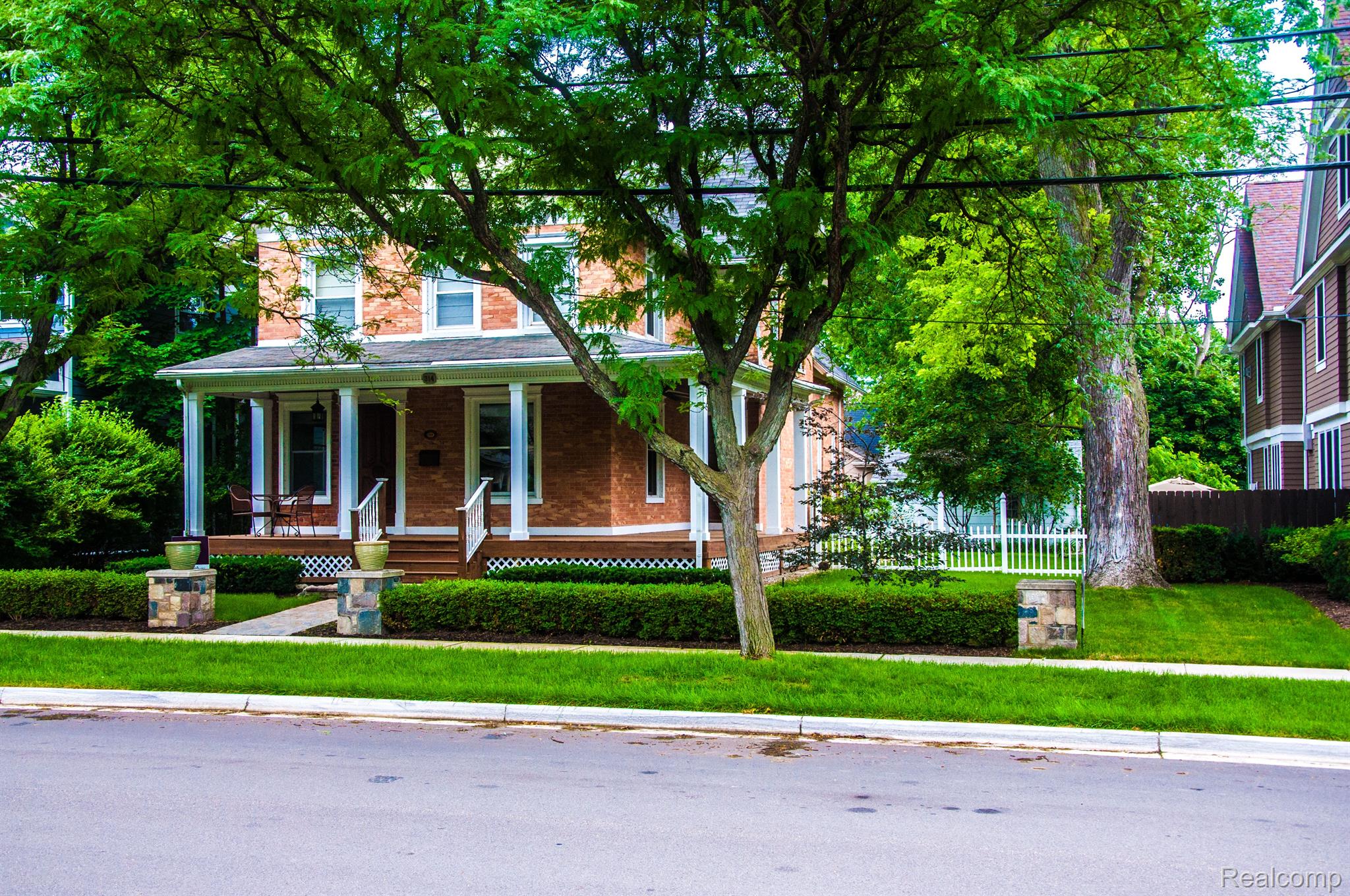 314 West 4th Street Rochester, MI 48307 - Photo 4 of 73 Gallery Image 4