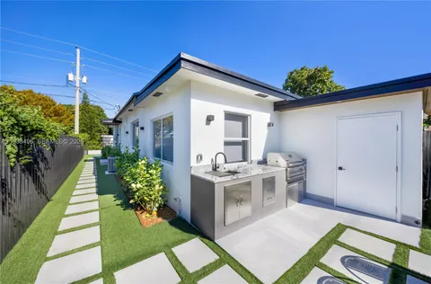 $1,499,000 | 166 Northwest 41st Street, Miami, FL 33127