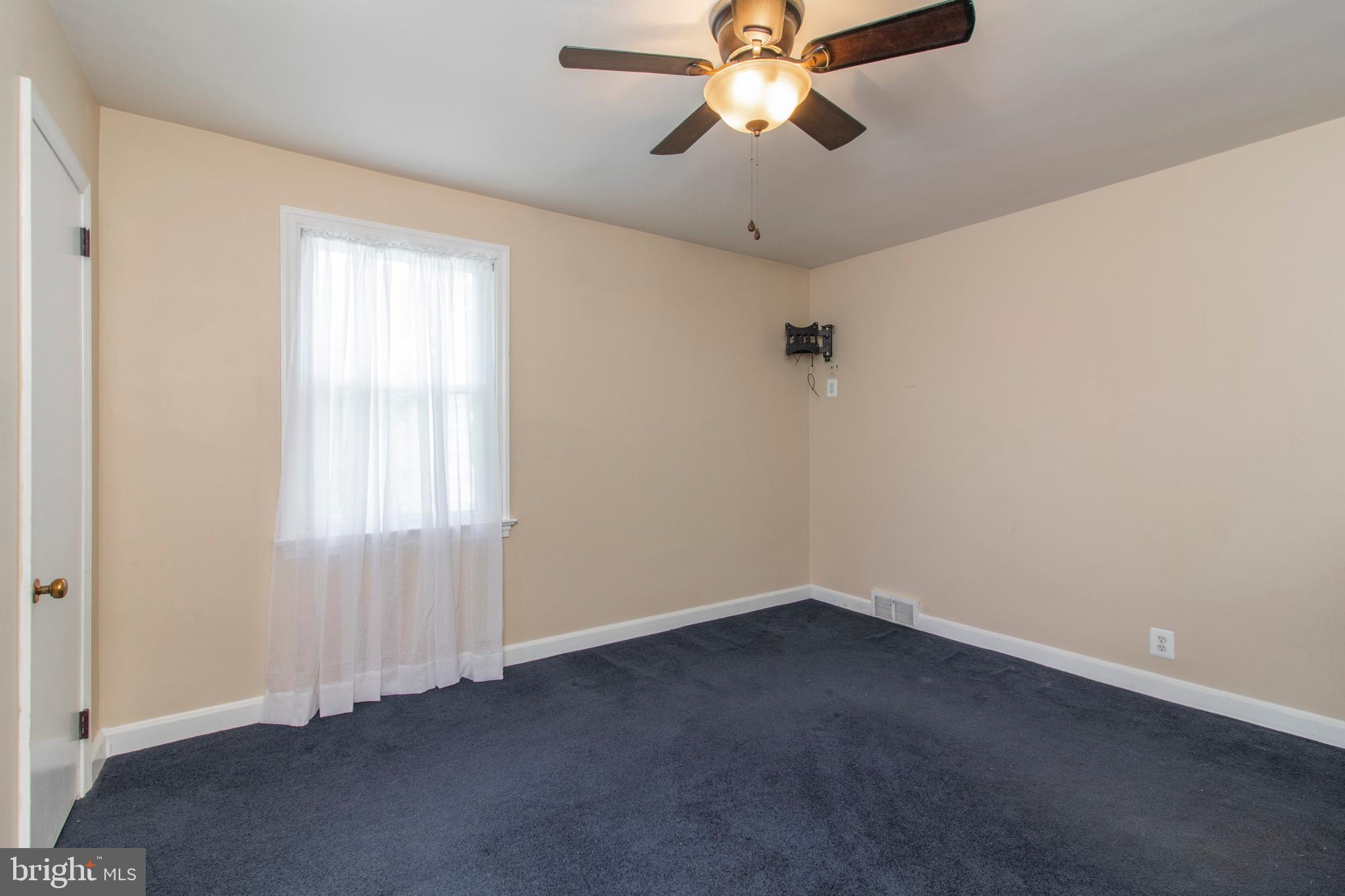 1235 Horsham Road Ambler, PA 19002 - Photo 17 of 41 Master BR