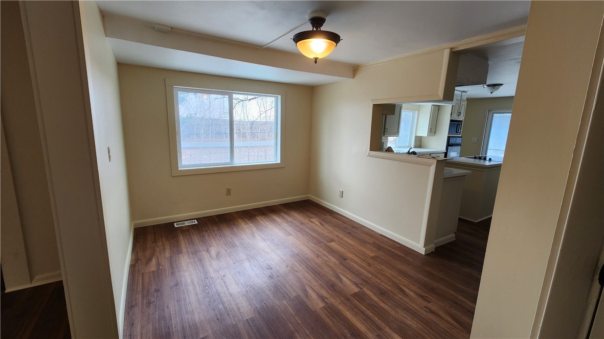 239 Victor Road Perinton, NY 14450 - Photo 6 of 49