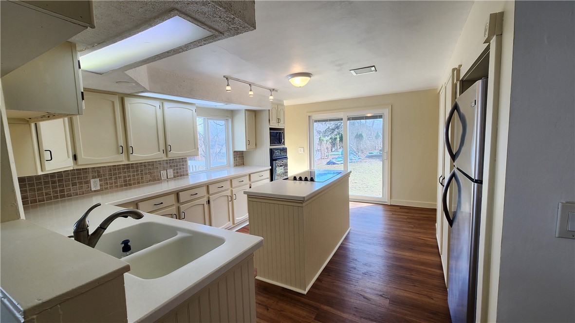 239 Victor Road Perinton, NY 14450 - Photo 7 of 49