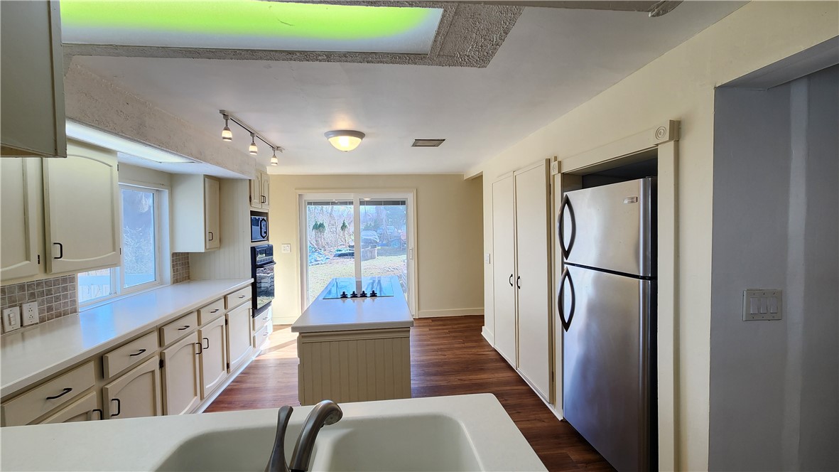 239 Victor Road Perinton, NY 14450 - Photo 8 of 49