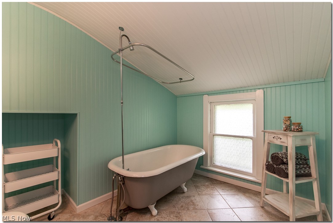 2645 Shaker Road Cleveland Heights, OH 44118 - Photo 32 of 35