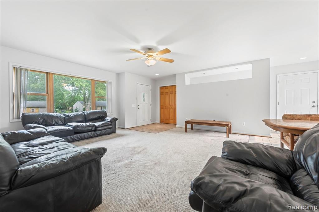 2976 Melvin Avenue Rochester Hills, MI 48307 - Photo 7 of 32