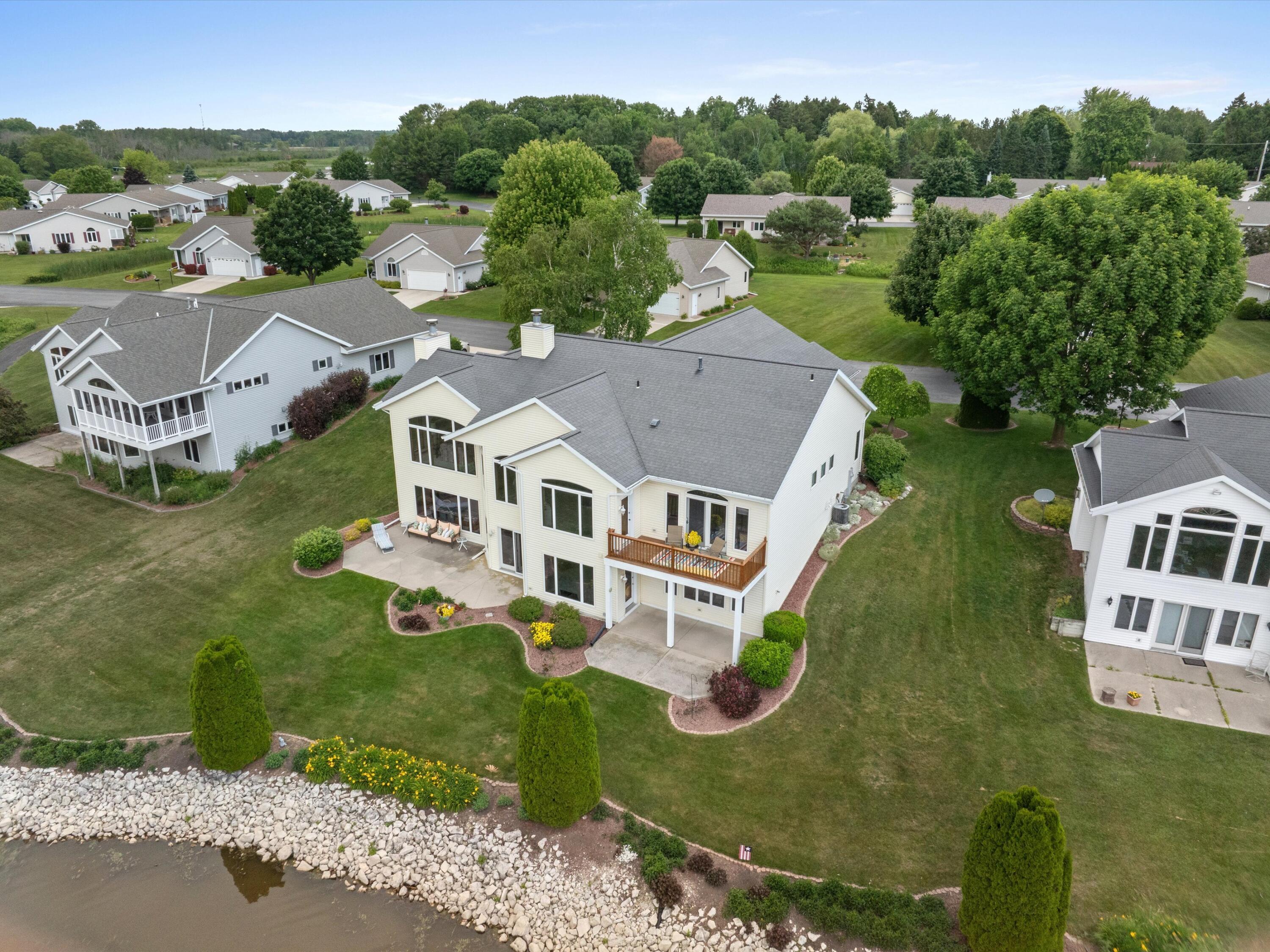 1505 Blue Heron Drive Two Rivers, WI 54241 - Photo 4 of 50 04-04_aerial_001