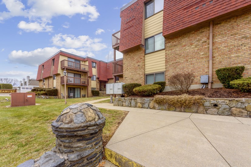 4162 Post Road, Unit 4 Warwick, RI 02818 - Photo 3 of 18 Gallery Image 3