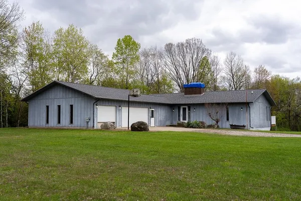 $689,900 | 3290 East River Road, Mount Pleasant, MI 48858