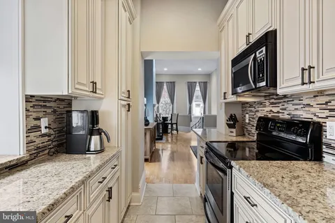 $379,000 | 1501 Green Street, Unit 1, Philadelphia, PA 19130