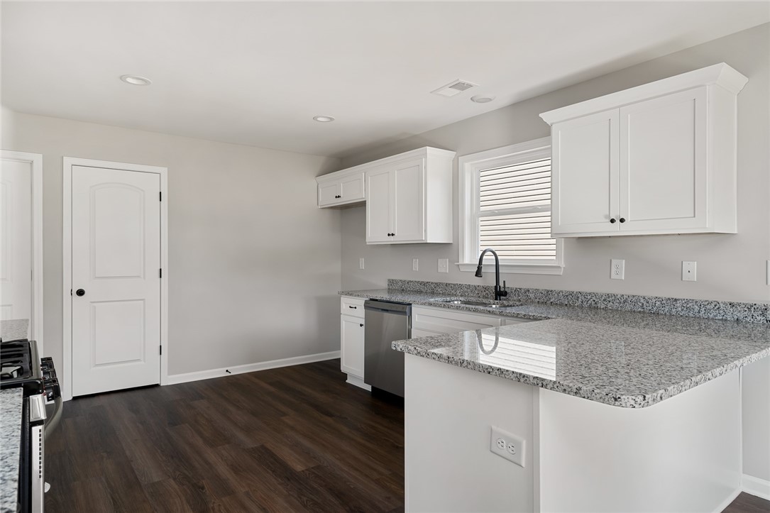 2526 Linmar Circle Anderson, SC 29621 - Photo 12 of 26 Gallery Image 12