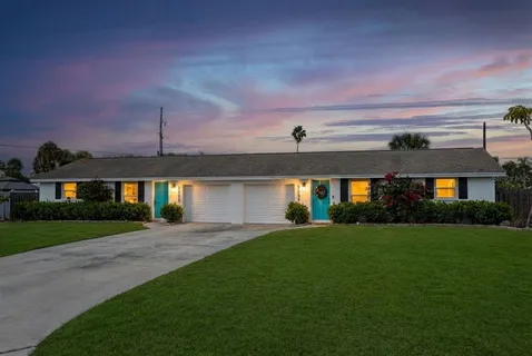 front view of house with a yard