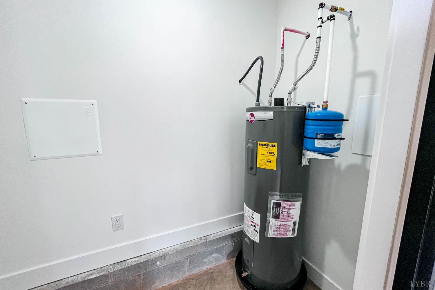 169 Luke Court Rustburg, VA 24588 - Photo 47 of 47 a room with a window