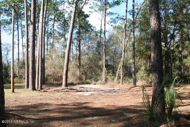 35089 Braddock Road Callahan, FL 32011 - Photo 6 of 10 IMG_1574 (640x427)