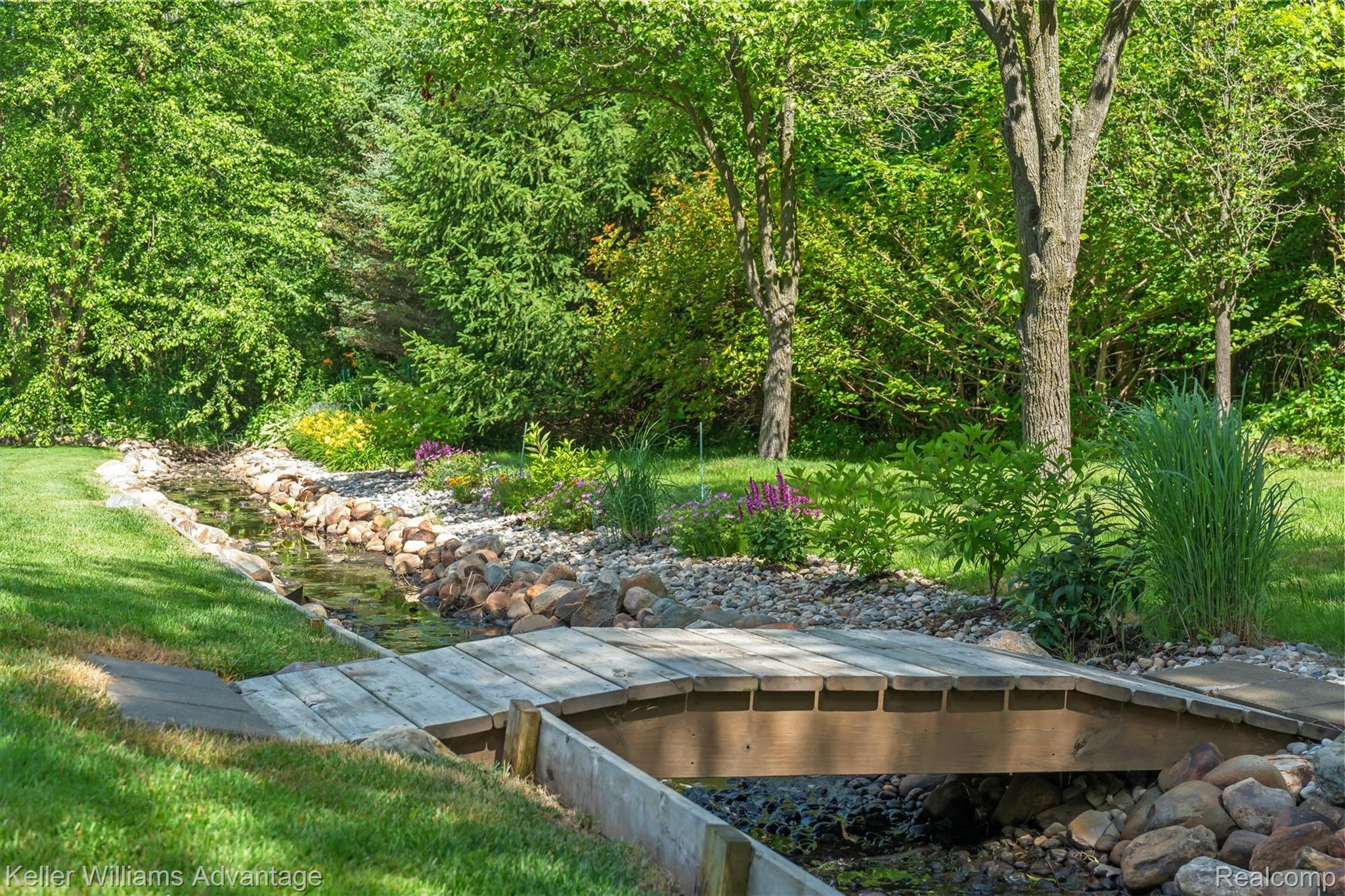22878 Tree Top Court South Lyon, MI 48178 - Photo 55 of 75 76-Tree Top -57.jpg