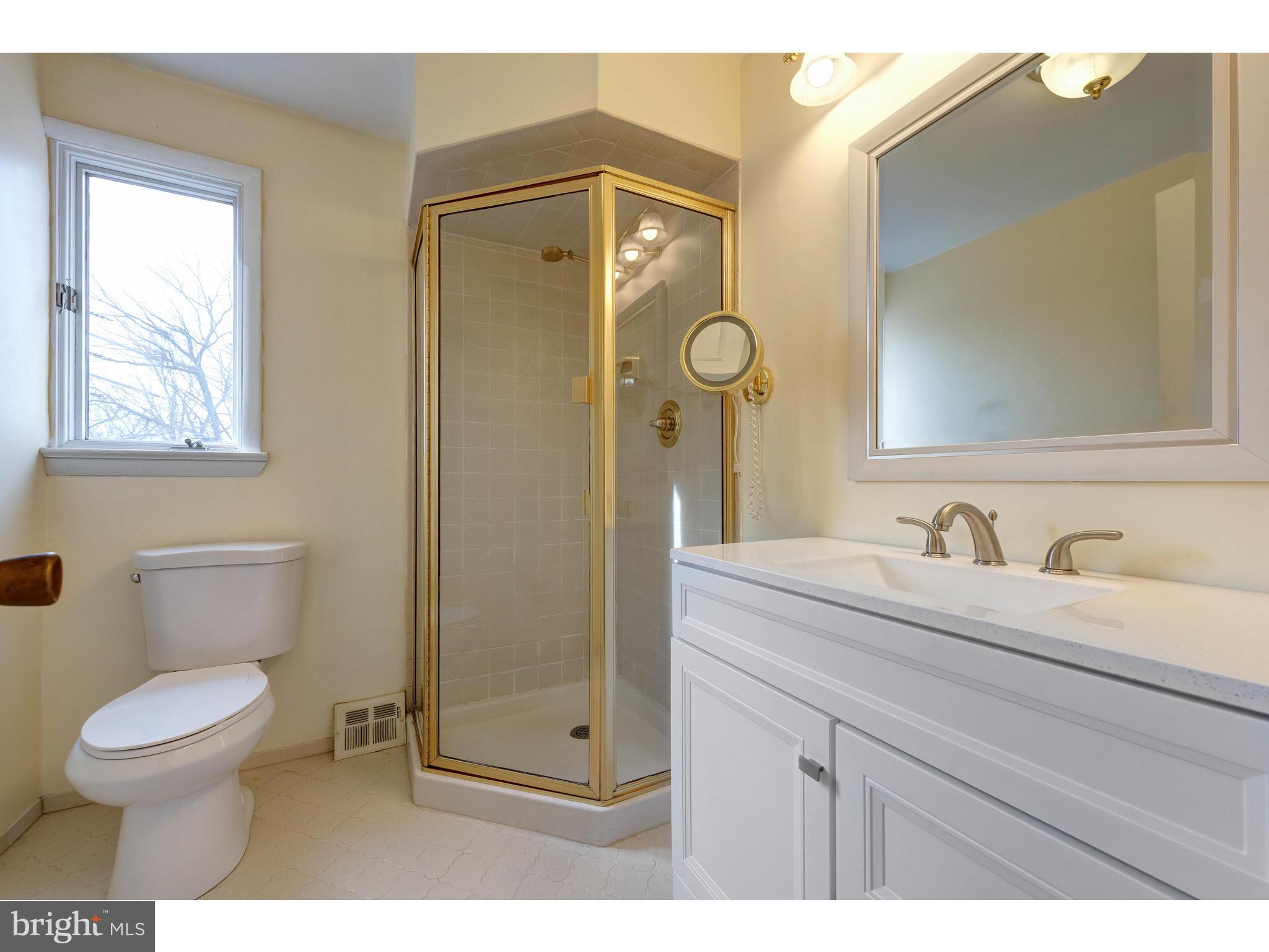 246 Gibbons Road Springfield, PA 19064 - Photo 18 of 25