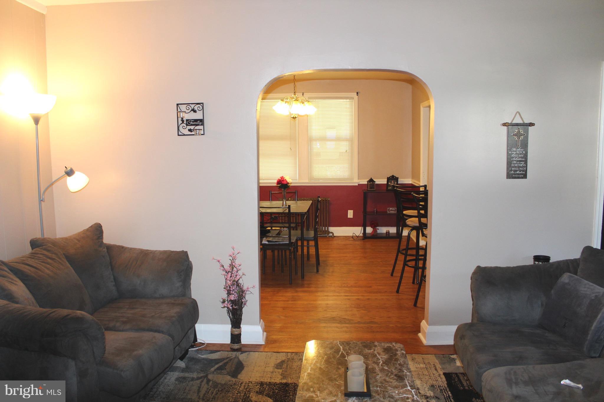 520 Charing Cross Road Baltimore, MD 21229 - Photo 8 of 17 Interior (General)