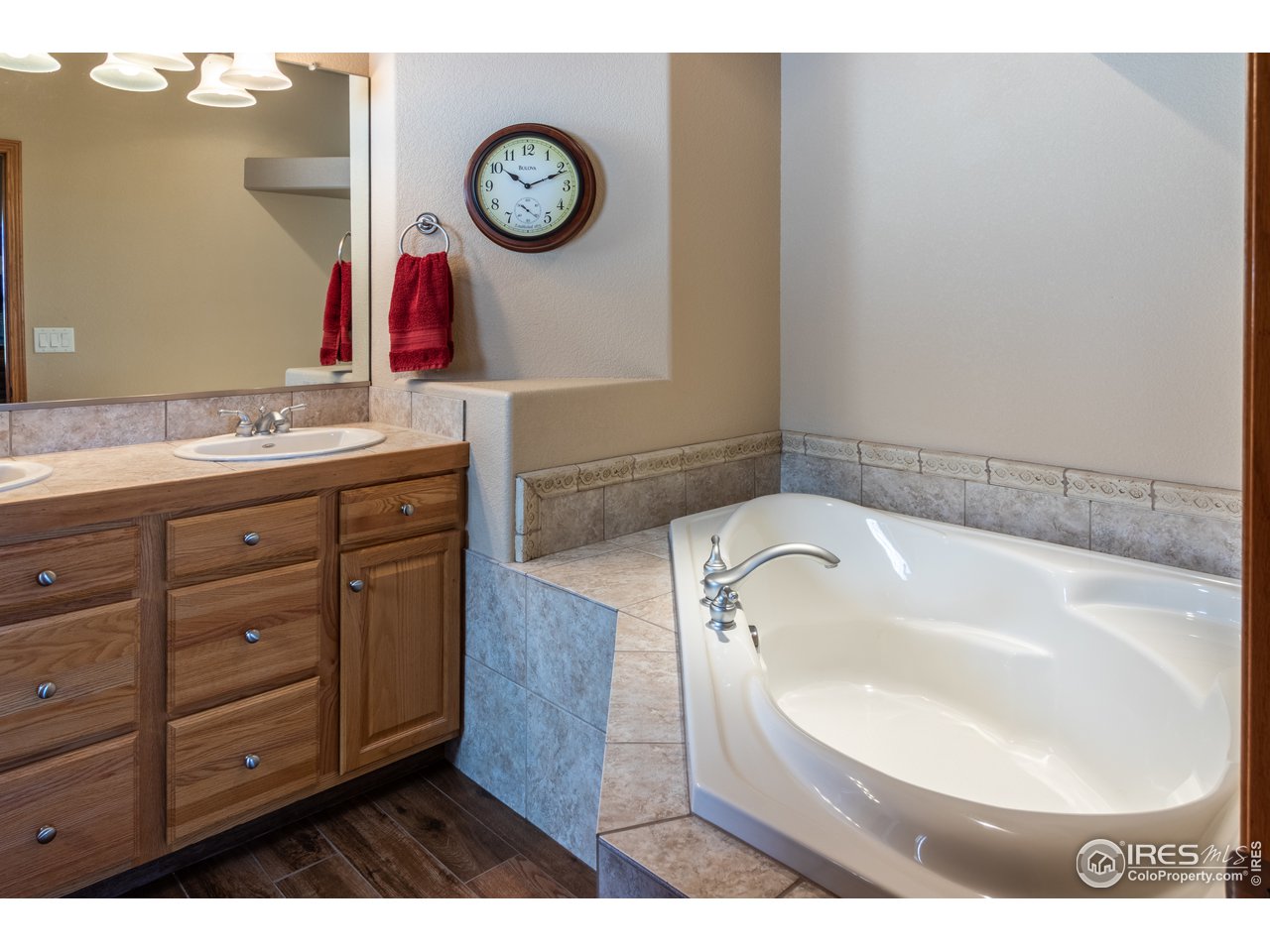 6334 West 13th St Road Greeley, CO 80634 - Photo 23 of 32 Master Tub