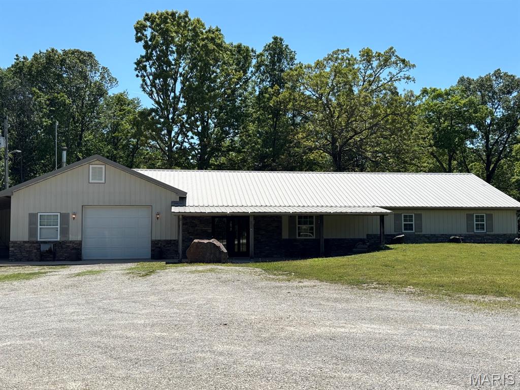 3892 Possum Hollow Road Bourbon, MO 65441 - Photo 1 of 33