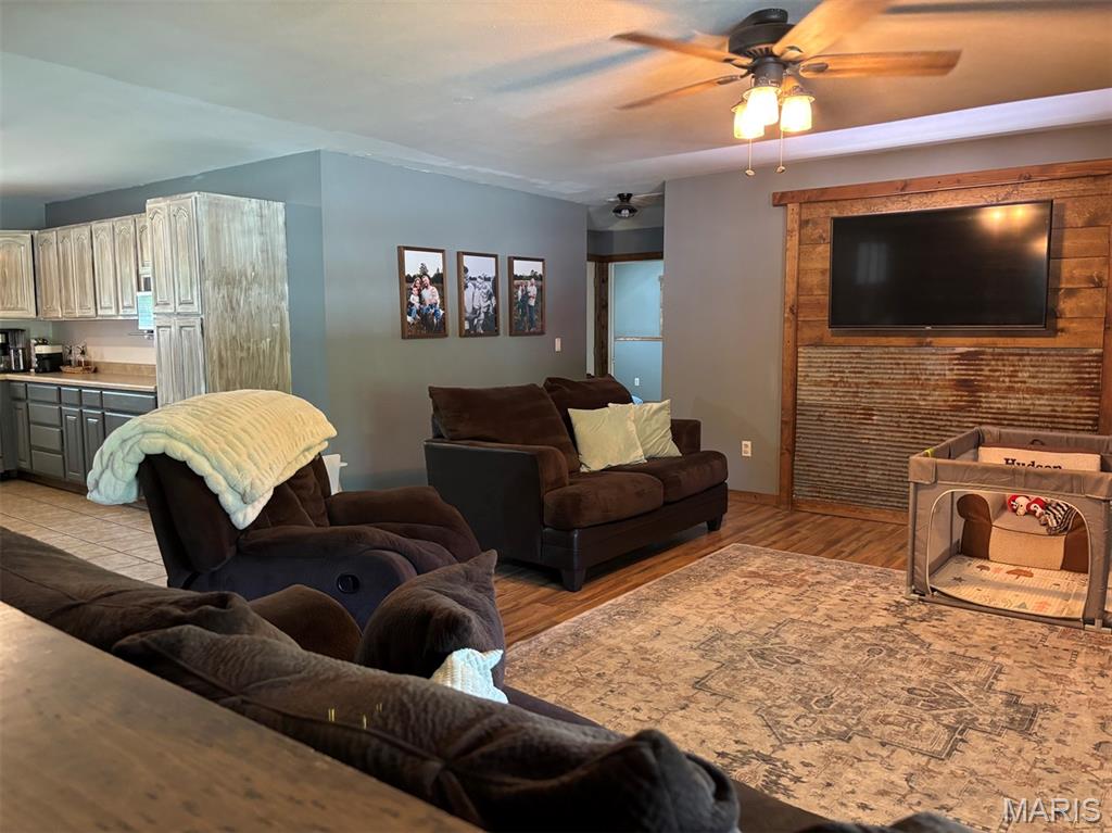 3892 Possum Hollow Road Bourbon, MO 65441 - Photo 11 of 33