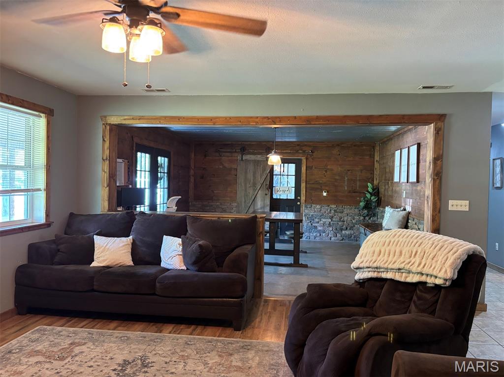 3892 Possum Hollow Road Bourbon, MO 65441 - Photo 12 of 33