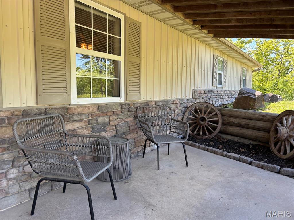 3892 Possum Hollow Road Bourbon, MO 65441 - Photo 4 of 33