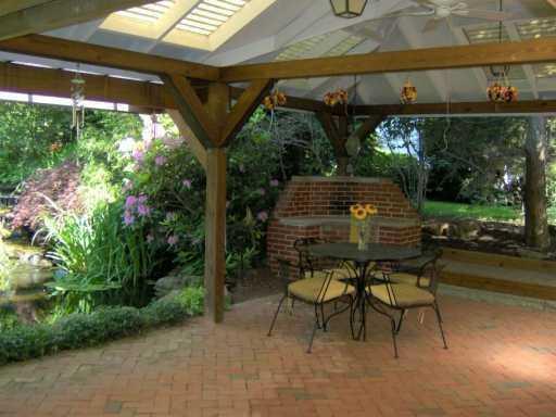2369 West Hardies Road Gibsonia, PA 15044 - Photo 3 of 8 Yard/Garden.