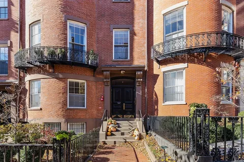 $6,500,000 | 4 Joy Street, Unit PH, Boston, MA 02108